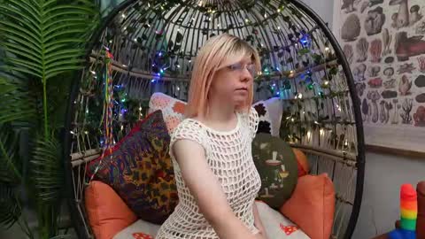 Willow online show from 09-24-25, 11:13