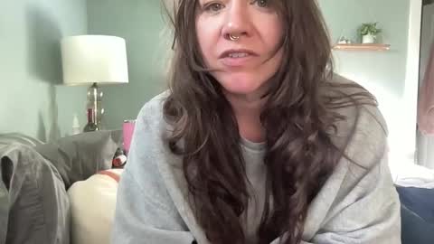 Snapshot of bendlikebecks chatting on 12-15-25, 02:54 bendlikebecks online show from 12-15-25, 02:54