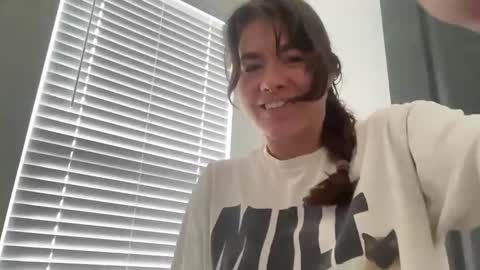 Snapshot of bendlikebecks chatting on 05-28-26, 01:19 bendlikebecks online show from 05-28-26, 01:19