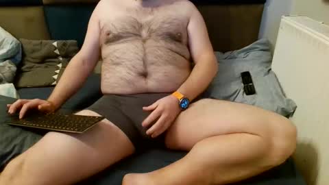 Snapshot of benekb2 chatting on 10-18-25, 04:52 benekb2 online show from 10-18-25, 04:52