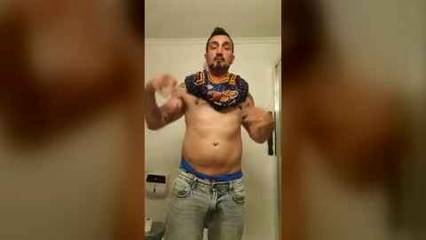 Snapshot of benhard90 chatting on 07-21-26, 05:59 Benhard90 online show from 07-21-26, 05:59