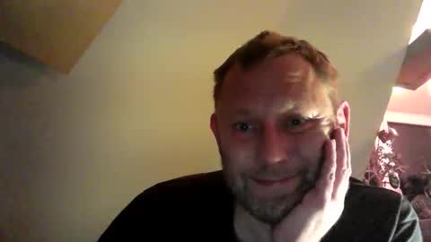 benizio online show from 11-22-25, 08:08