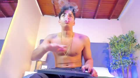 Snapshot of benjamin_more chatting on 02-12-25, 12:48 BENJAMIN online show from 02-12-25, 12:48