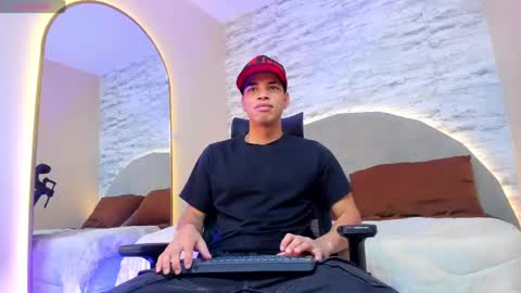 Snapshot of benjamin_more chatting on 02-28-25, 04:10 BENJAMIN online show from 02-28-25, 04:10