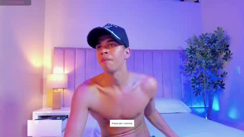 Snapshot of benjamin_more chatting on 03-06-25, 01:58 BENJAMIN online show from 03-06-25, 01:58