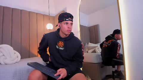 Snapshot of benjamin_more chatting on 06-17-26, 02:25 BENJAMIN online show from 06-17-26, 02:25