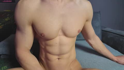 benjaminkarl02 online show from 11-25-25, 06:24