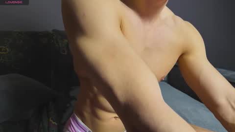 benjaminkarl02 online show from 11-26-25, 04:08