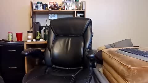 Snapshot of benjammin11311 chatting on 10-27-25, 12:15 Benjammin online show from 10-27-25, 12:15