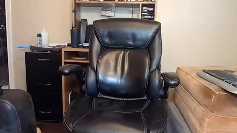 Snapshot of benjammin11311 chatting on 11-13-25, 12:53 Benjammin online show from 11-13-25, 12:53