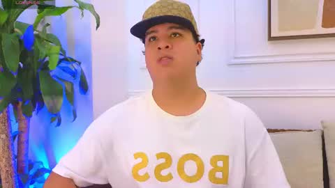 Snapshot of bennett_alejoo chatting on 06-18-26, 06:23 bennett_alejoo online show from 06-18-26, 06:23
