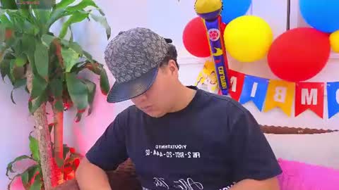 Snapshot of bennett_alejoo chatting on 06-25-26, 06:56 bennett_alejoo online show from 06-25-26, 06:56