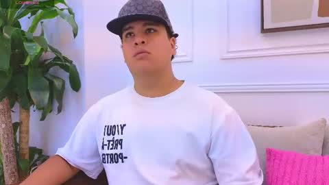 Snapshot of bennett_alejoo chatting on 06-30-26, 06:31 bennett_alejoo online show from 06-30-26, 06:31