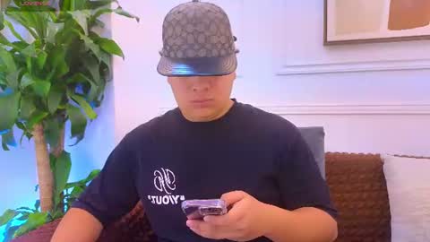 Snapshot of bennett_alejoo chatting on 07-27-26, 06:37 bennett_alejoo online show from 07-27-26, 06:37