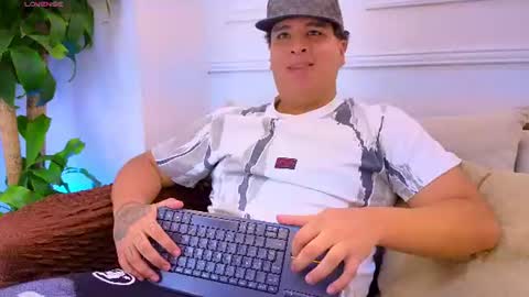 Snapshot of bennett_alejoo chatting on 07-28-26, 07:50 bennett_alejoo online show from 07-28-26, 07:50
