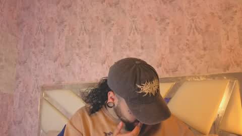 Benny and Mark online show from 04-08-26, 03:17