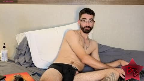 benny_boy95 online show from 09-30-25, 03:00