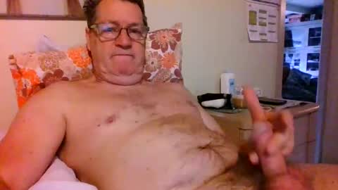 bennybutterfly007 online show from 05-13-26, 08:12