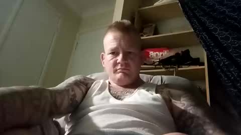 Snapshot of bennyinbrissy chatting on 04-29-26, 04:11 bennyinbrissy online show from 04-29-26, 04:11
