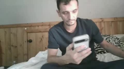 Snapshot of bennymn chatting on 01-14-25, 06:38 benny and innocentvixon online show from 01-14-25, 06:38