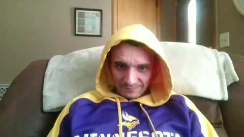 Snapshot of bennymn chatting on 02-16-25, 08:11 benny and innocentvixon online show from 02-16-25, 08:11