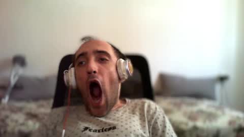 Snapshot of bentish chatting on 07-12-26, 11:23 bentish online show from 07-12-26, 11:23