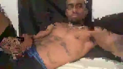 Snapshot of bentley_pov chatting on 04-08-26, 11:27 bentley_pov online show from 04-08-26, 11:27