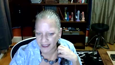 Snapshot of bentmountain chatting on 03-15-26, 02:06 DeniseDavid online show from 03-15-26, 02:06
