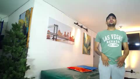 benz boys online show from 02-10-26, 12:31