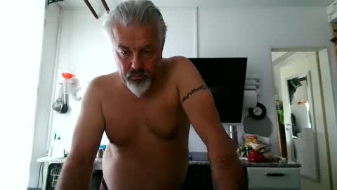 Snapshot of berg_boy chatting on 06-02-26, 10:39 Martin online show from 06-02-26, 10:39