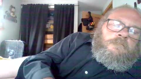 Snapshot of bergeeric1970 chatting on 05-31-26, 05:42 bergeeric1970 online show from 05-31-26, 05:42