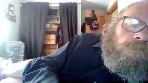 Snapshot of bergeeric1970 chatting on 06-14-26, 04:42 bergeeric1970 online show from 06-14-26, 04:42