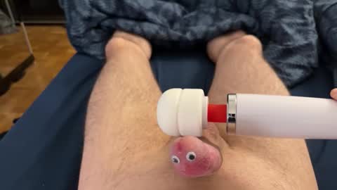 Snapshot of berlin90 chatting on 02-05-26, 02:27 berlin90 online show from 02-05-26, 02:27