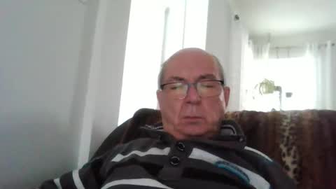 bernard1102 online show from 03-03-26, 01:39