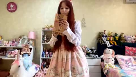 Eva  online show from 04-19-26, 08:57