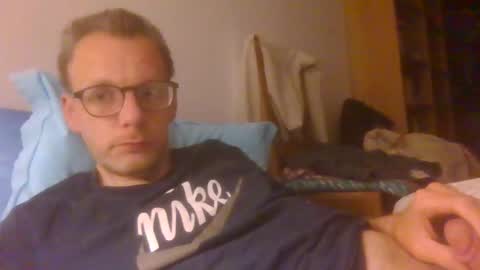 Snapshot of bernie484237 chatting on 05-14-26, 09:54 Bernie online show from 05-14-26, 09:54