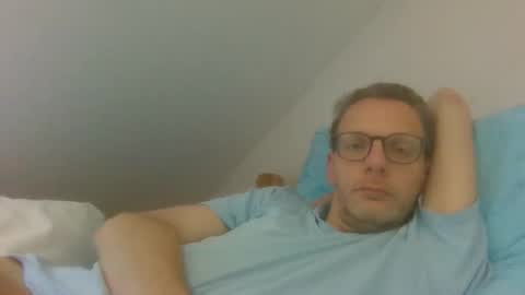 Snapshot of bernie484237 chatting on 05-28-26, 10:23 Bernie online show from 05-28-26, 10:23