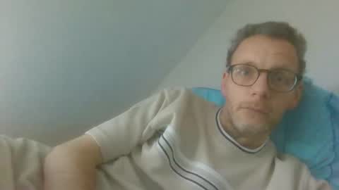 Snapshot of bernie484237 chatting on 06-05-26, 01:06 Bernie online show from 06-05-26, 01:06