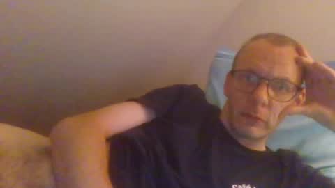 Snapshot of bernie484237 chatting on 06-21-26, 08:55 Bernie online show from 06-21-26, 08:55