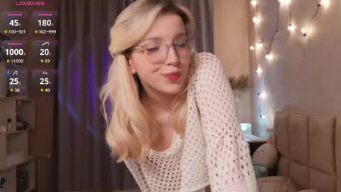 Snapshot of berrylush chatting on 05-07-26, 03:39 Katte online show from 05-07-26, 03:39