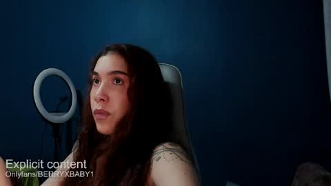 Snapshot of berryxberry chatting on 04-18-26, 03:10 berryxbaby online show from 04-18-26, 03:10