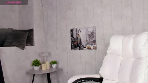 Berta  online show from 11-26-25, 12:33