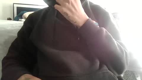 Snapshot of bertdollaz757 chatting on 11-17-25, 01:50 ToxicPipe757 online show from 11-17-25, 01:50