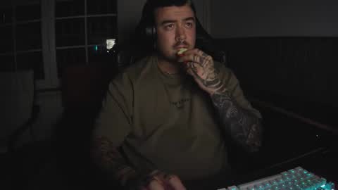 berto3389 online show from 04-19-26, 01:38