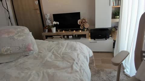 Snapshot of bestgirl_ofthe_neighborhood chatting on 03-06-25, 11:58 Vicky online show from 03-06-25, 11:58