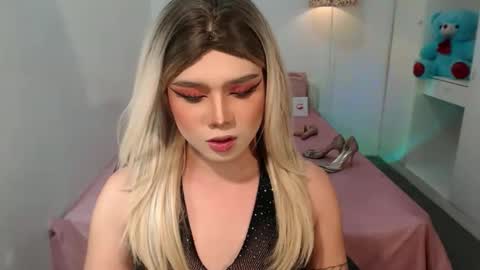 Snapshot of bestgirljulia chatting on 10-10-25, 04:11 bestgirljulia online show from 10-10-25, 04:11