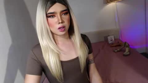 Snapshot of bestgirljulia chatting on 10-29-25, 02:14 bestgirljulia online show from 10-29-25, 02:14