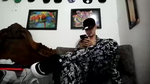 Snapshot of bestia_salvaje chatting on 02-20-25, 10:59 Andres online show from 02-20-25, 10:59