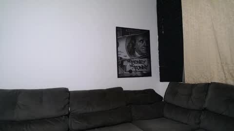 Snapshot of bestmuscle chatting on 11-16-25, 02:28 bestmuscle online show from 11-16-25, 02:28