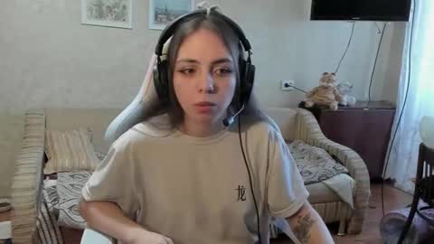 Snapshot of bethany_tease chatting on 02-18-26, 10:44 bethany_tease online show from 02-18-26, 10:44